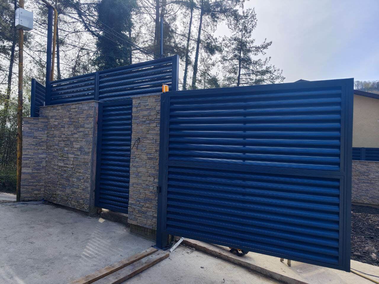 Забор-жалюзи 78м RAL7024/7024 Серый Графит двусторонний фото 12 в Тольятти