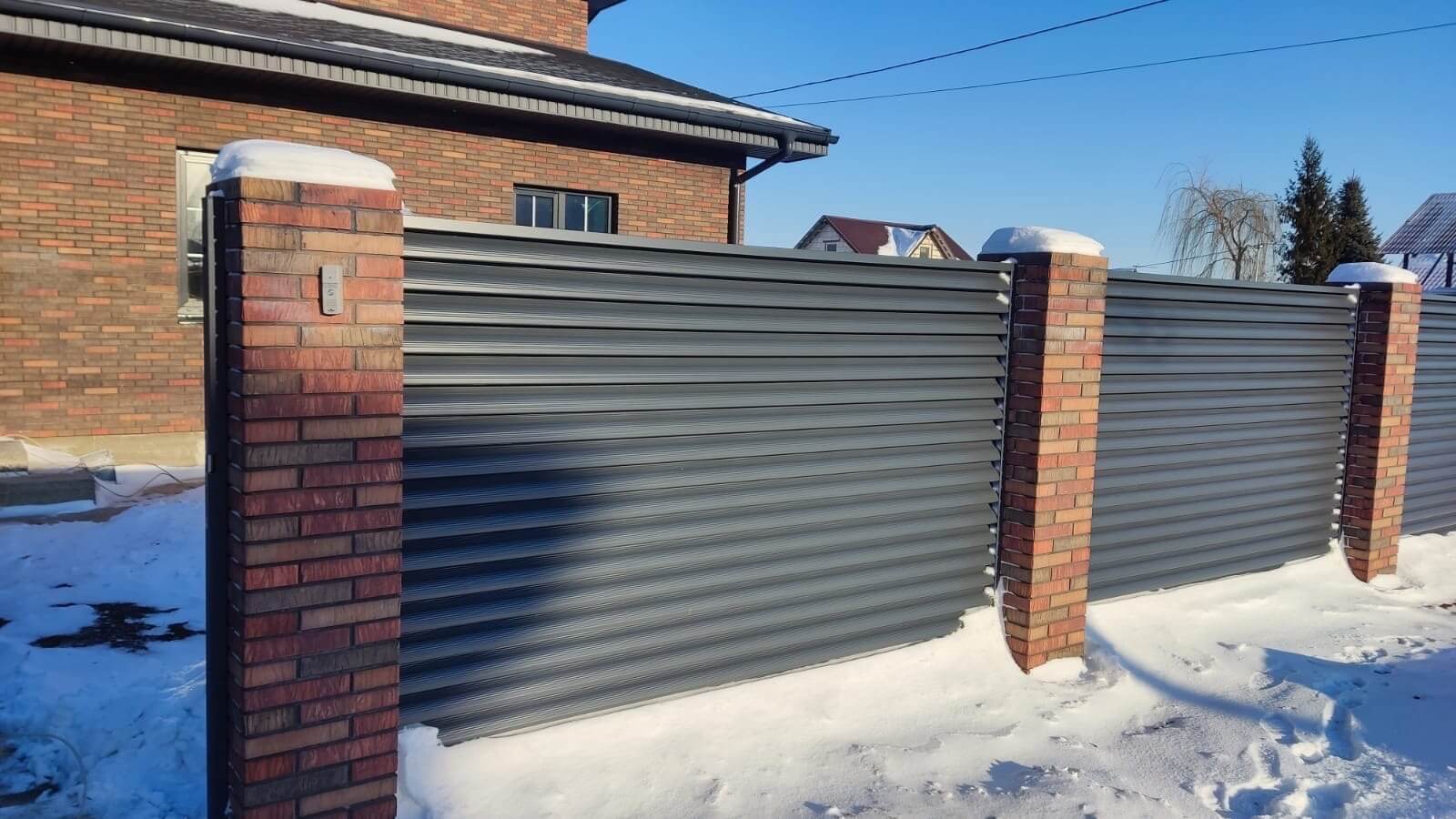 Забор-жалюзи с ламелями еврожалюзи 34м RAL7024/7024 Серый Графит двусторонний в Тольятти