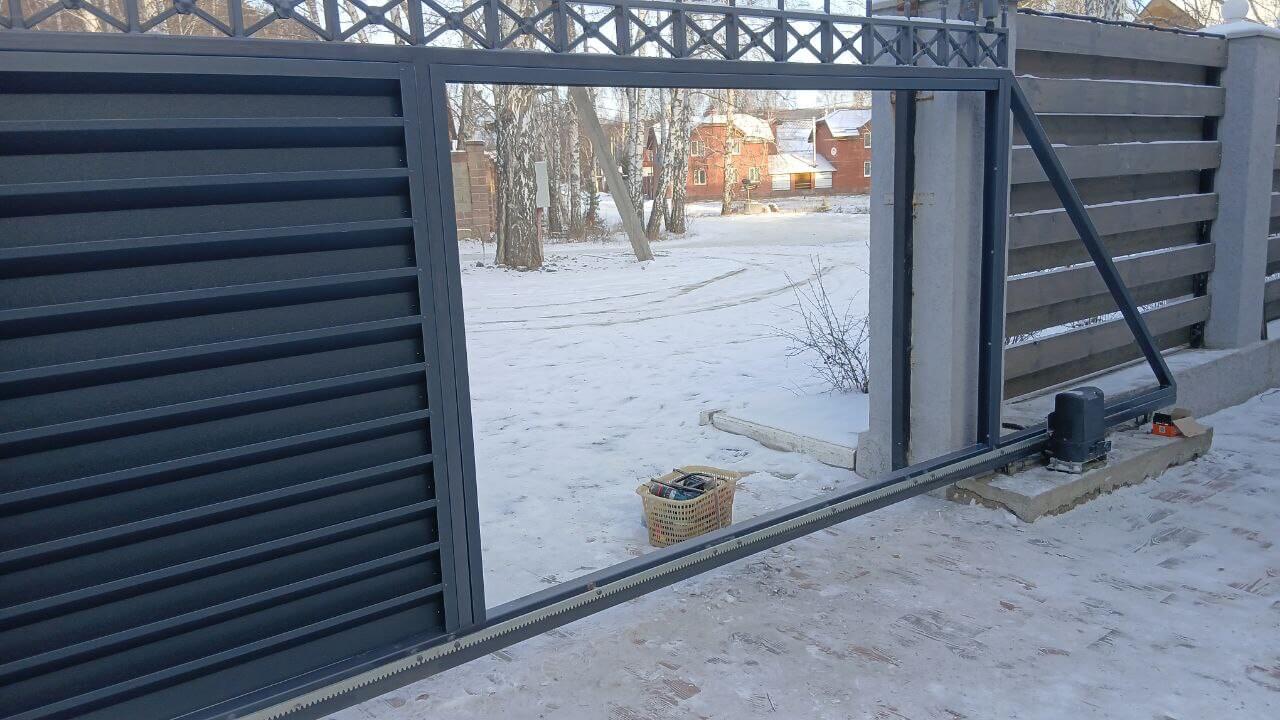 Входная группа из ламелей Хай-Тек RAL7024/7024 Серый Графит двусторонний МАТТЕ фото 10 в Тольятти