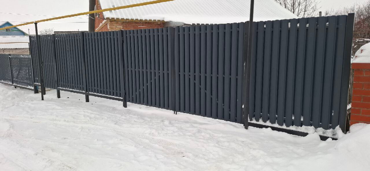 Забор из евроштакетника 27м RAL7024 Серый Графит МАТТЕ в Тольятти