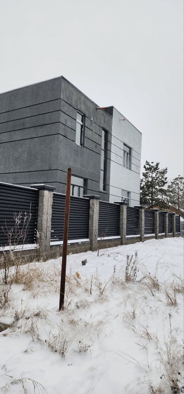 Забор-жалюзи из ламелей ЭКО-Z 66м RAL9005/9005 Черный двусторонний МАТТЕ фото 1 в Тольятти