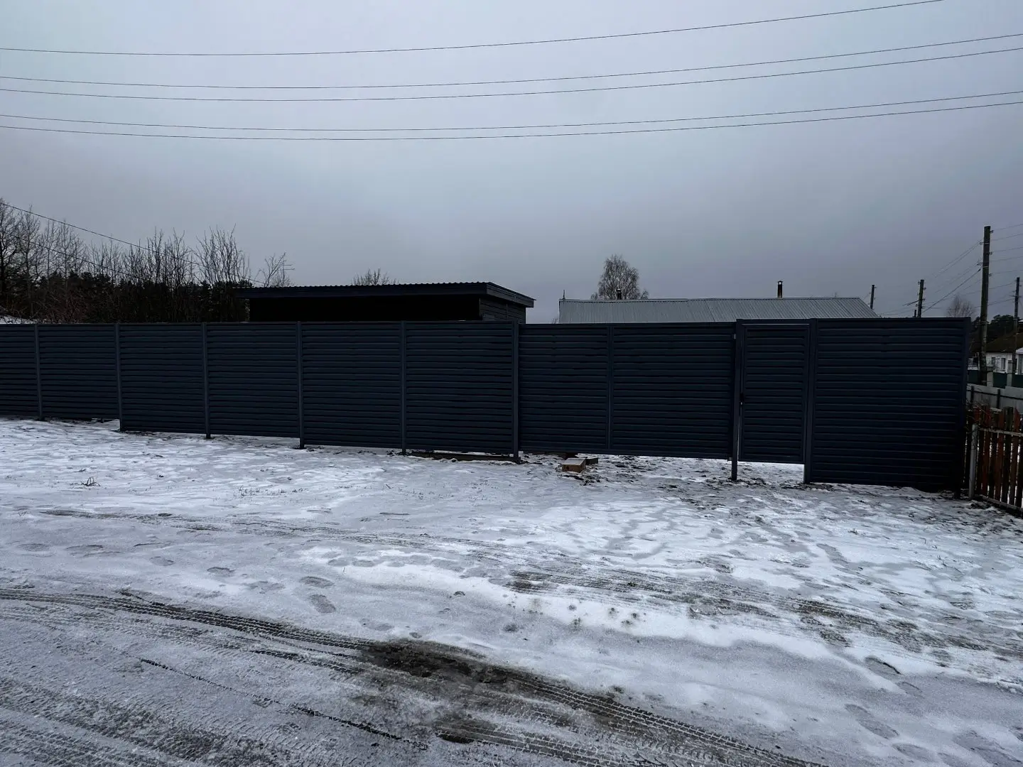 Забор-жалюзи из ламелей Хай-Тек 20м RAL7024/7024 Серый Графит двусторонний МАТТЕ фото 1 в Тольятти