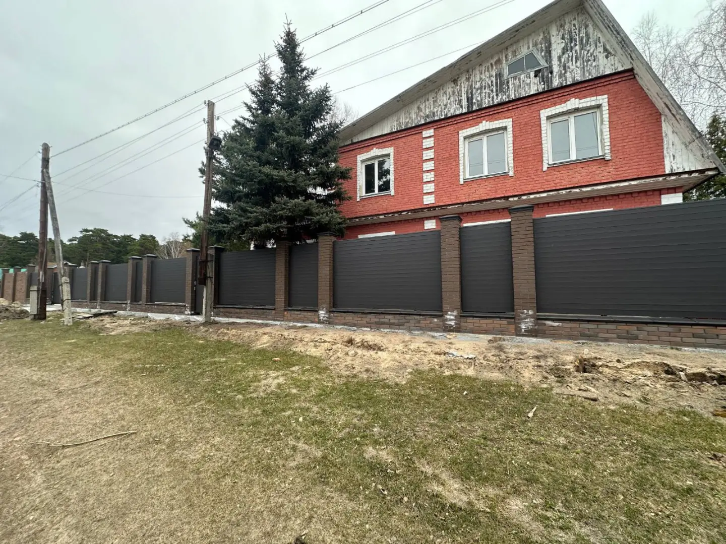 Забор-ранчо из металлического планкена 28м RAL8019 Темный Шоколад МАТТЕ фото 2 в Тольятти