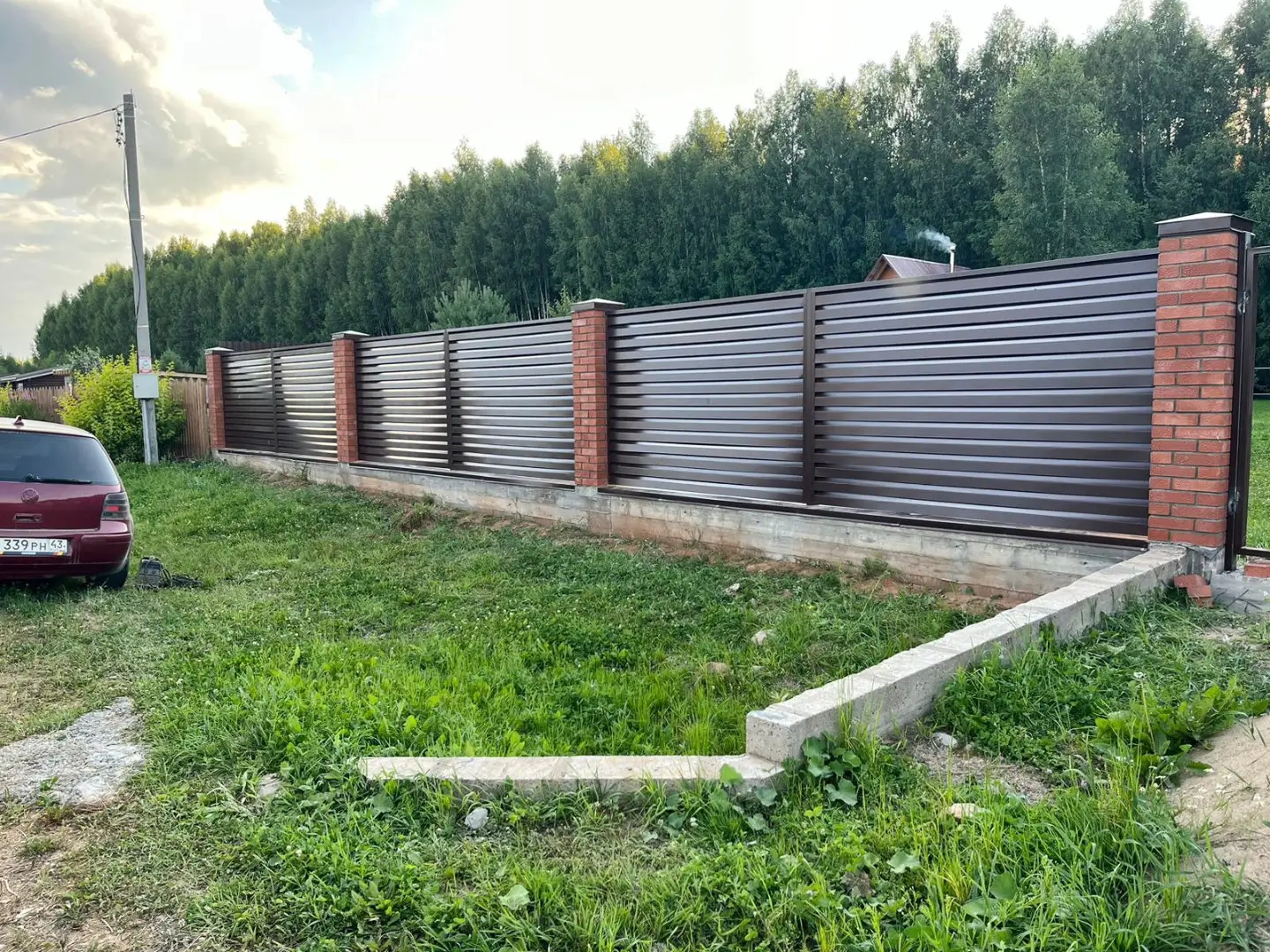 Забор-жалюзи из ламелей Хай-Тек 26м RAL8017/8017 Шоколад двусторонний в Тольятти